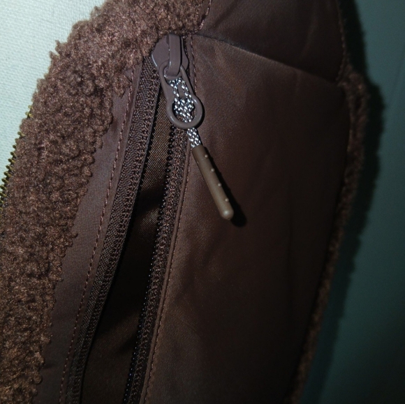 Lululemon Athletica Brown Fleece Fanny Pack Crossbody Bag Purse L2 Large - Picture 7 of 9